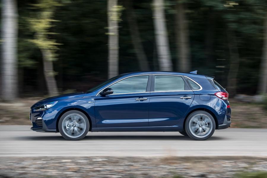  Hyundai i30 N Line (PD) 2018 года  (UK) (фото 24 из 40)